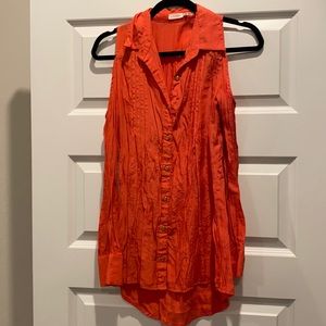 Cold shoulder long sleeve top. Size small.